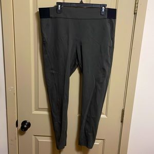 Simply Vera Wang Bundle ponte pull on pants